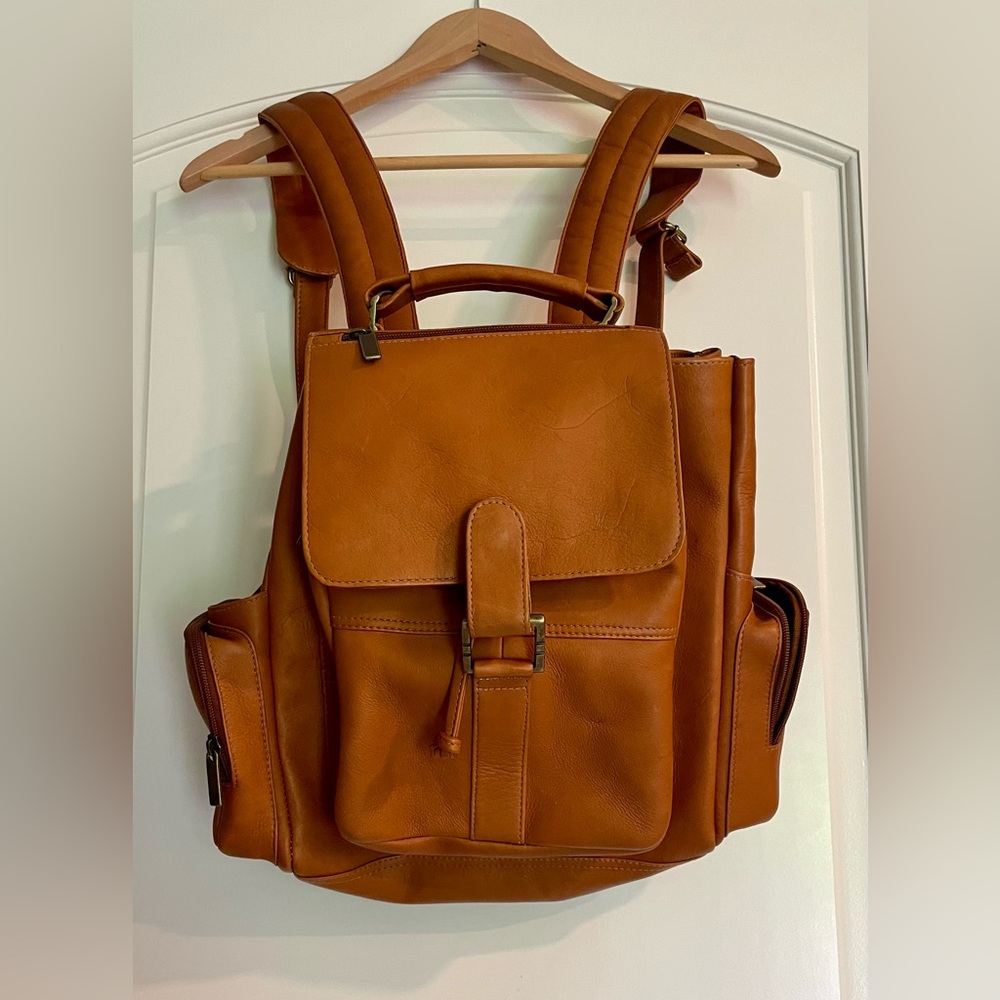 Le Donne Genuine Leather Multi-Pocket Backpack